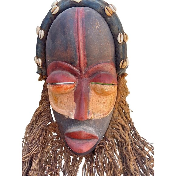Dan African Tribal Mask With Raffia Hair & Cowrie Shells Decor - Picture 11 of 16
